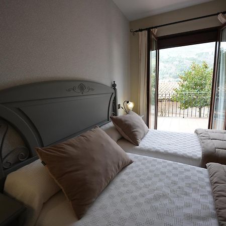 Hotel Rural Y Restaurante, Rinconcito De Gredos Cuevas Del Valle Kültér fotó