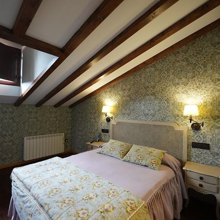 Hotel Rural Y Restaurante, Rinconcito De Gredos Cuevas Del Valle Kültér fotó