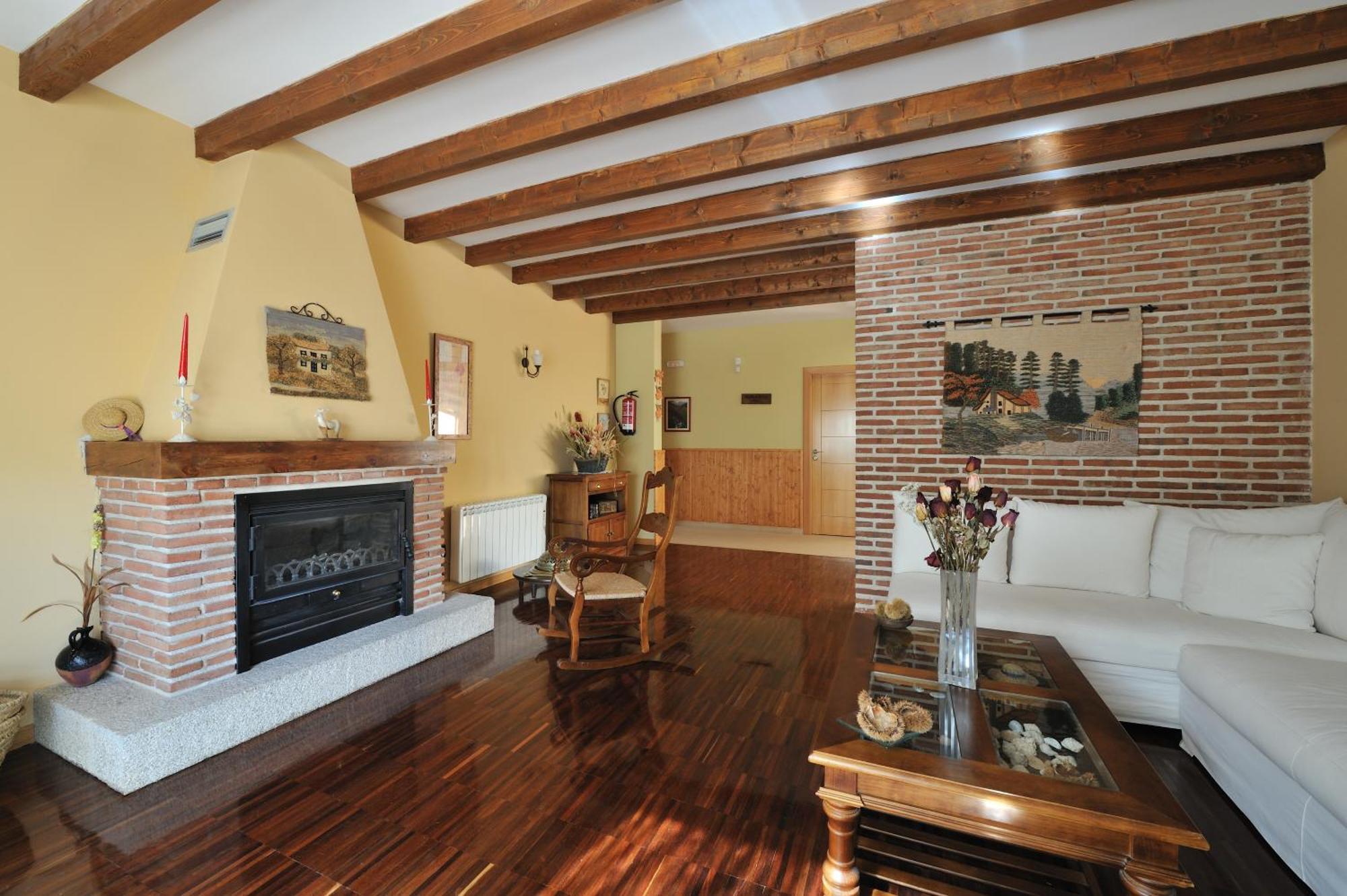 Hotel Rural Y Restaurante, Rinconcito De Gredos Cuevas Del Valle Kültér fotó