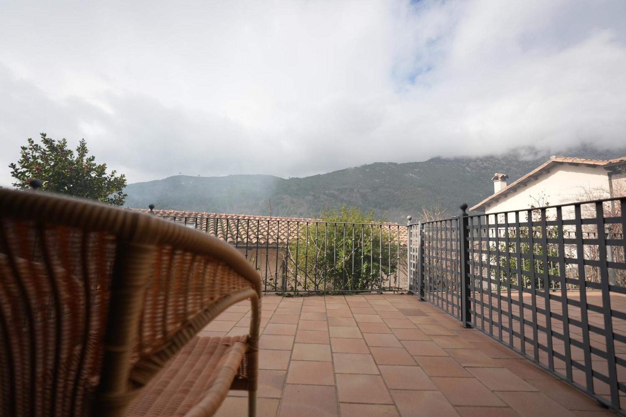 Hotel Rural Y Restaurante, Rinconcito De Gredos Cuevas Del Valle Kültér fotó