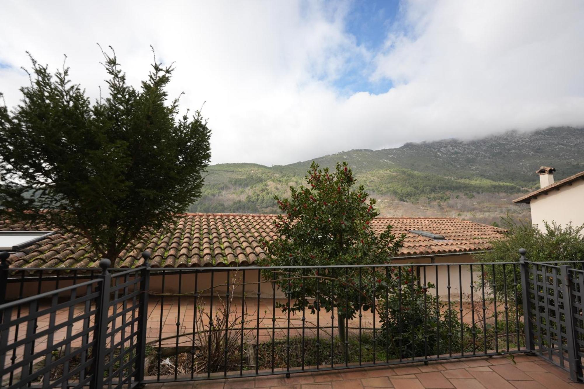 Hotel Rural Y Restaurante, Rinconcito De Gredos Cuevas Del Valle Kültér fotó